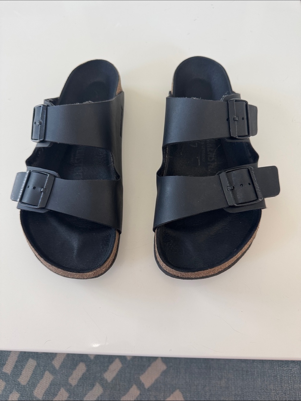 Birkenstock Women’s Black leather Arizona Two-Strap Sandals- size 39